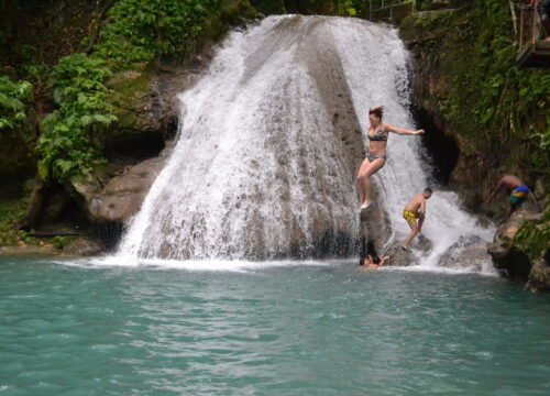 From Dunn’s River Falls to Nine Mile: Tour Jamaica’s Top Attractions