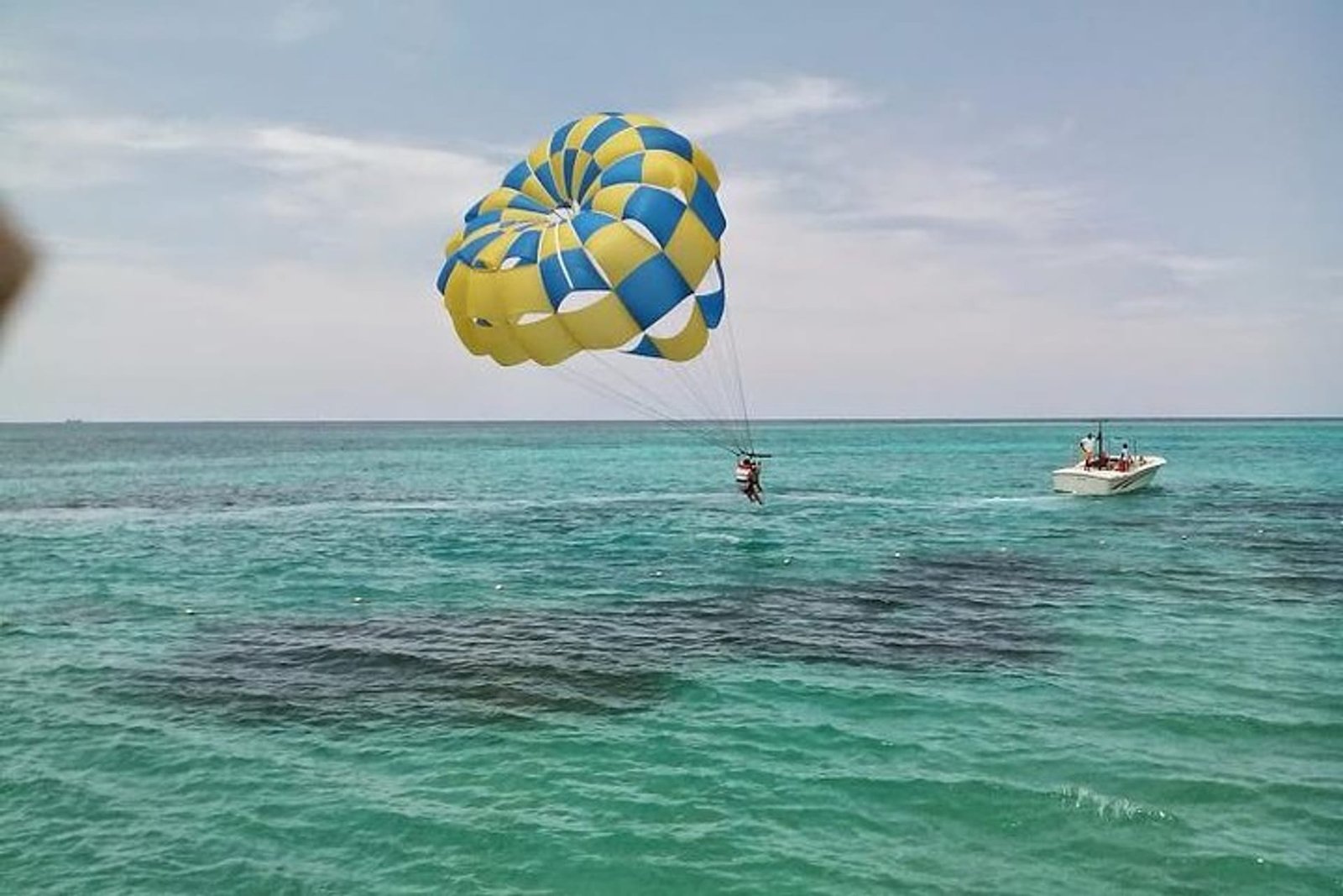 Parasailing (2)